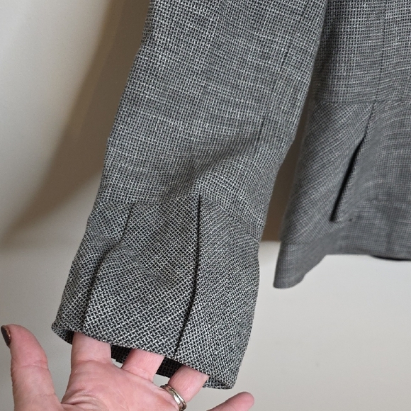 Etcetera Women's Black and White Checkered Peplum Blazer Size 6 - Picture 4 of 8